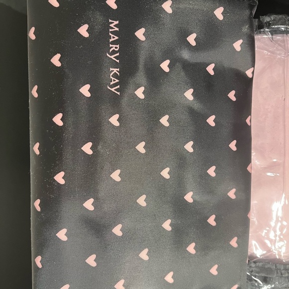 Mary Kay Black and Pink Jewelry Organizer - Picture 3 of 5